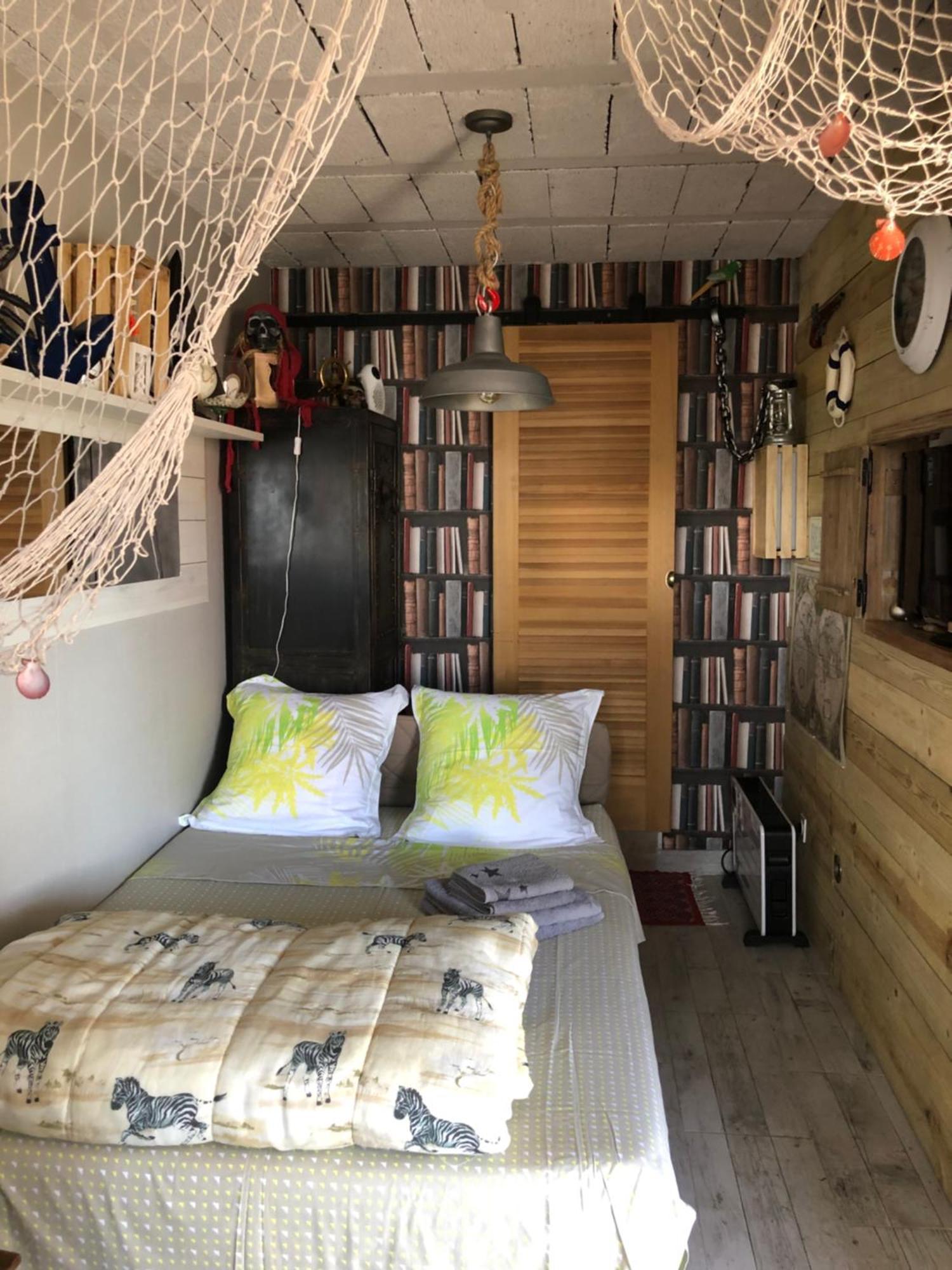 Appartement studio pirate climatisé, avec terrasse à La Ciotat Extérieur photo
